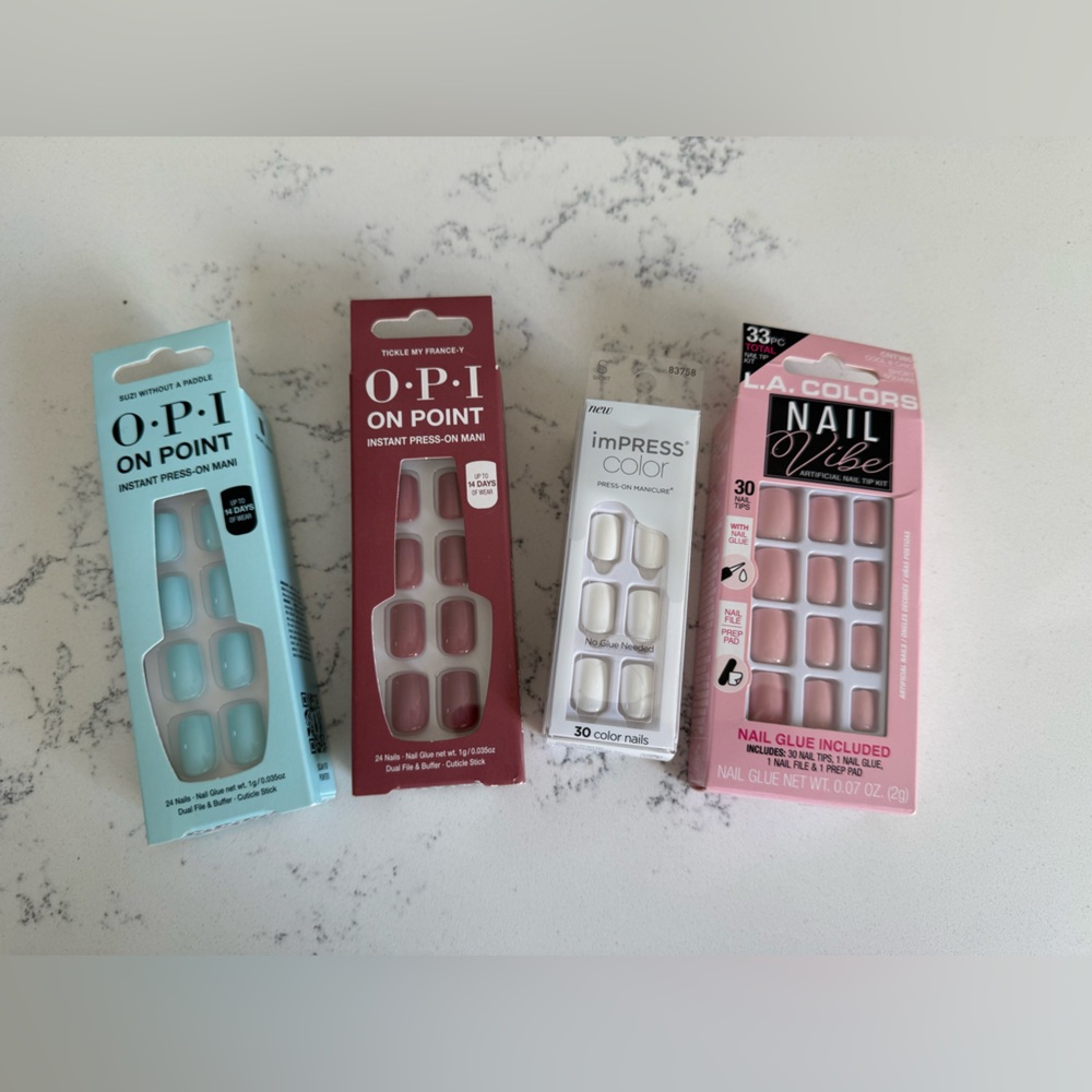 NEW!! 4 Pack Press On Nail Kits!